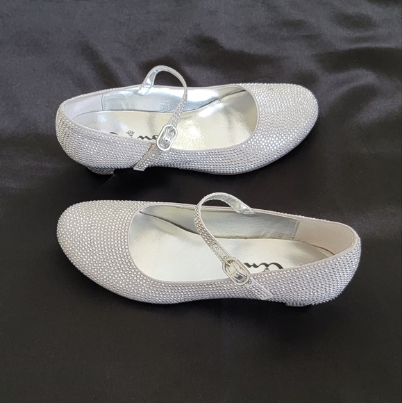 Nina Girls  Mary-Jane Shoes - Picture 7 of 13